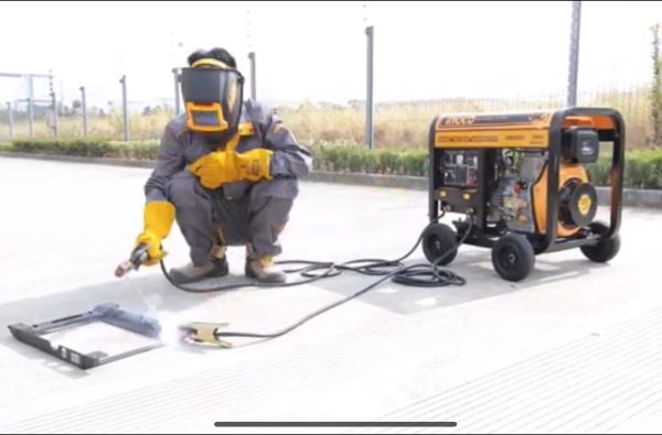 Generador Diesel 4,6kw 180 Cargador 12v Ingco - Imagen 6